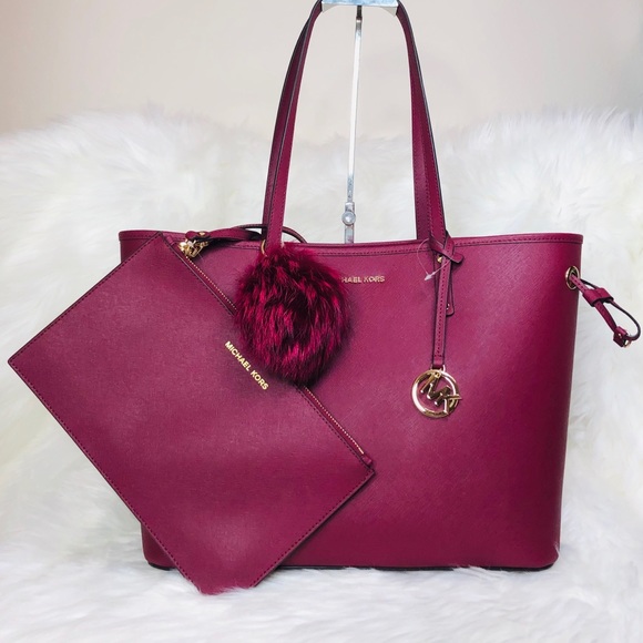 Michael Kors Handbags - Michael Kors Jet Set Drawstring Tote Charms Set